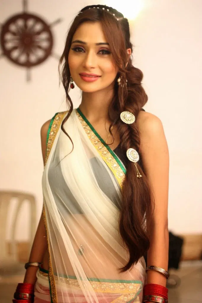 SARA KHAN